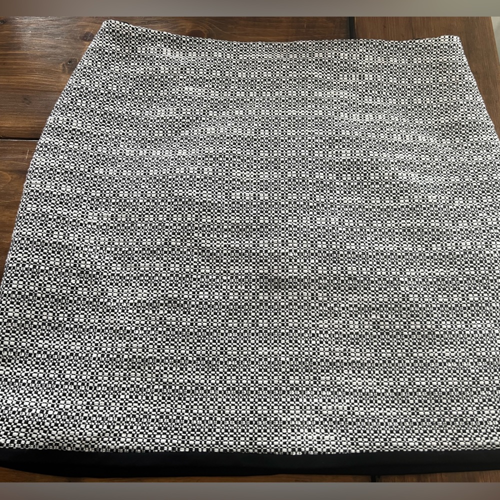 WHBM black and white pencil skirt